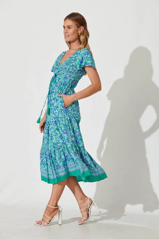 Soul Midi Dress In Blue And Green Border Print