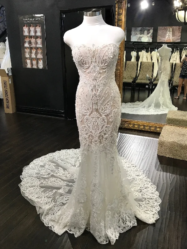 Badgley Mischka Avita