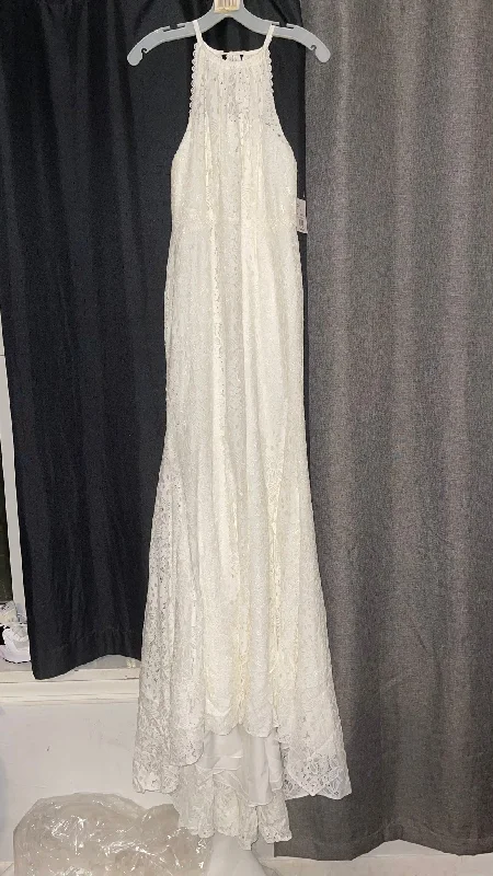 David's Bridal WG3883