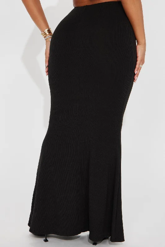 Pretty Girls Ribbed Maxi Skirt - Black