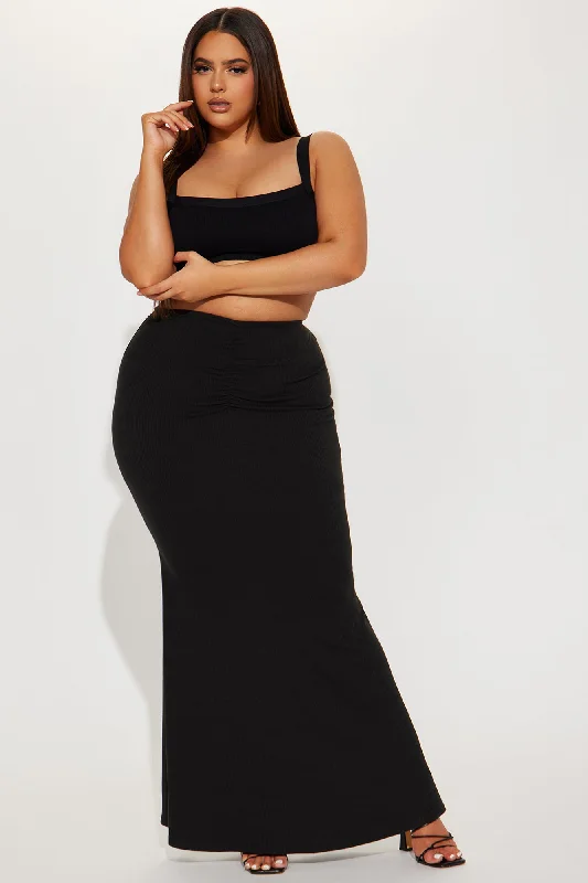 Pretty Girls Ribbed Maxi Skirt - Black